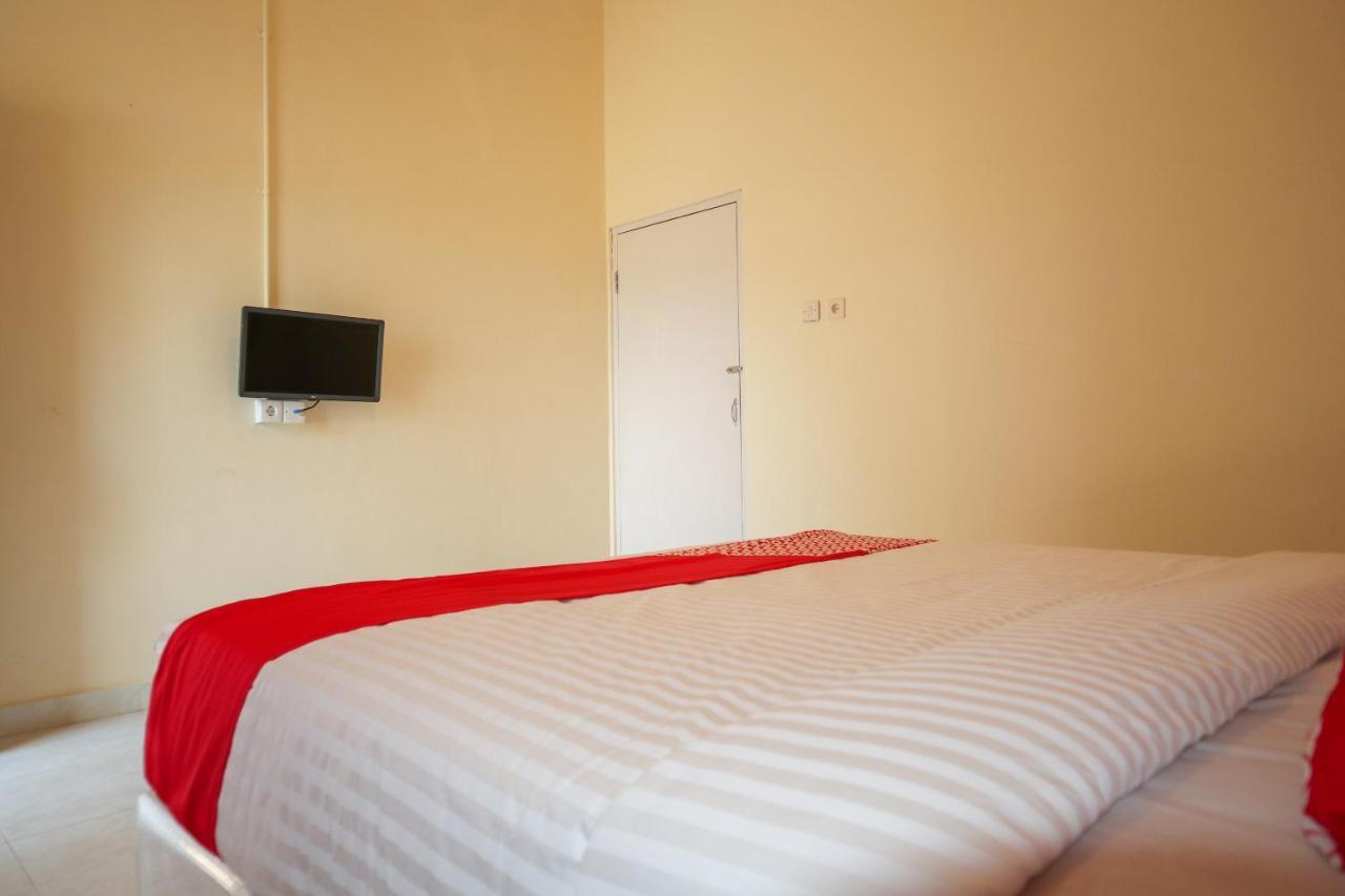 Oyo 2202 Delima Guest House Syariah Padang  Eksteriør billede