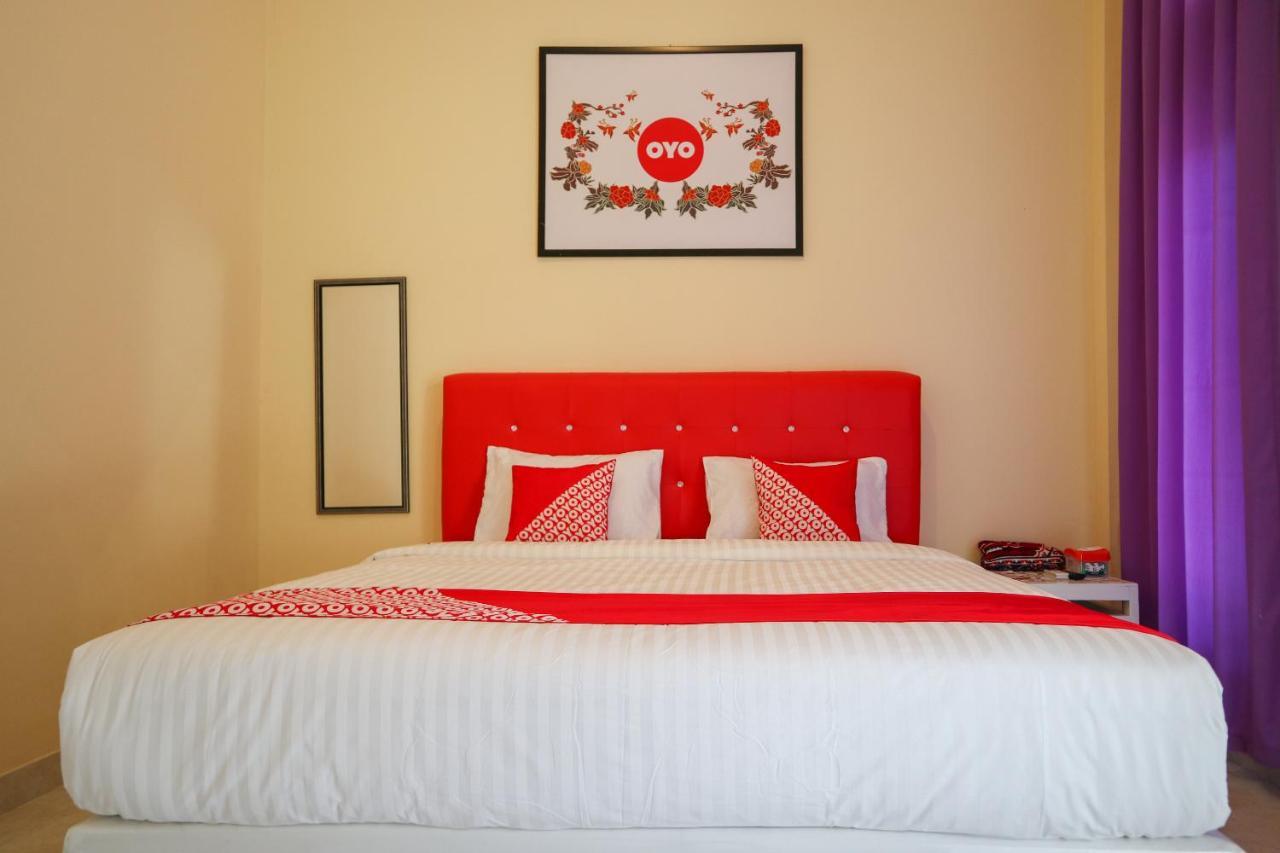 Oyo 2202 Delima Guest House Syariah Padang  Eksteriør billede